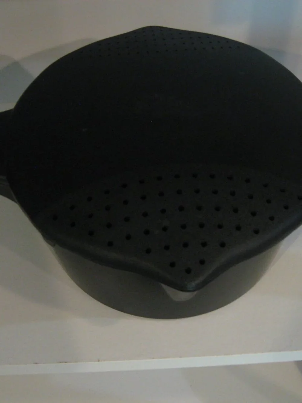 The Pampered Chef Micro Cooker 8 Cup 2 Quart